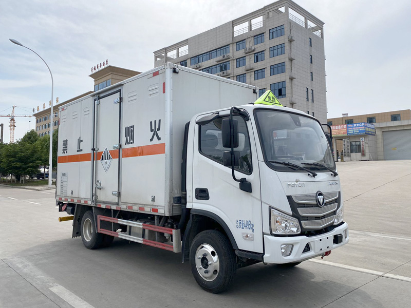 雜項(xiàng)危險(xiǎn)物品廂式運(yùn)輸車(chē)，運(yùn)輸車(chē)，運(yùn)輸車(chē)廠家，楚勝集團(tuán)