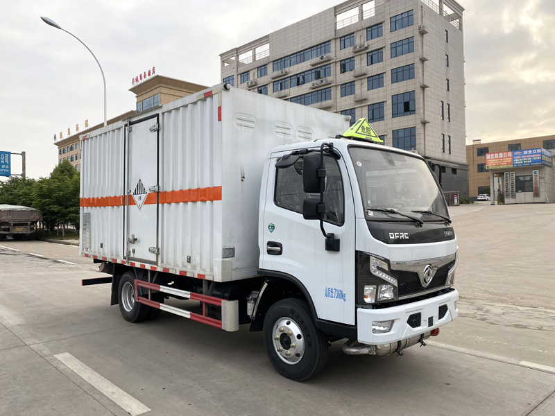雜項(xiàng)危險(xiǎn)物品廂式運(yùn)輸車(chē)，廂式運(yùn)輸車(chē)，楚勝汽車(chē)集團(tuán)